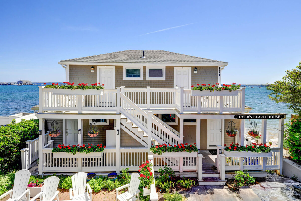 dyers-beach-house-provincetown-cape-cod-exterior-2