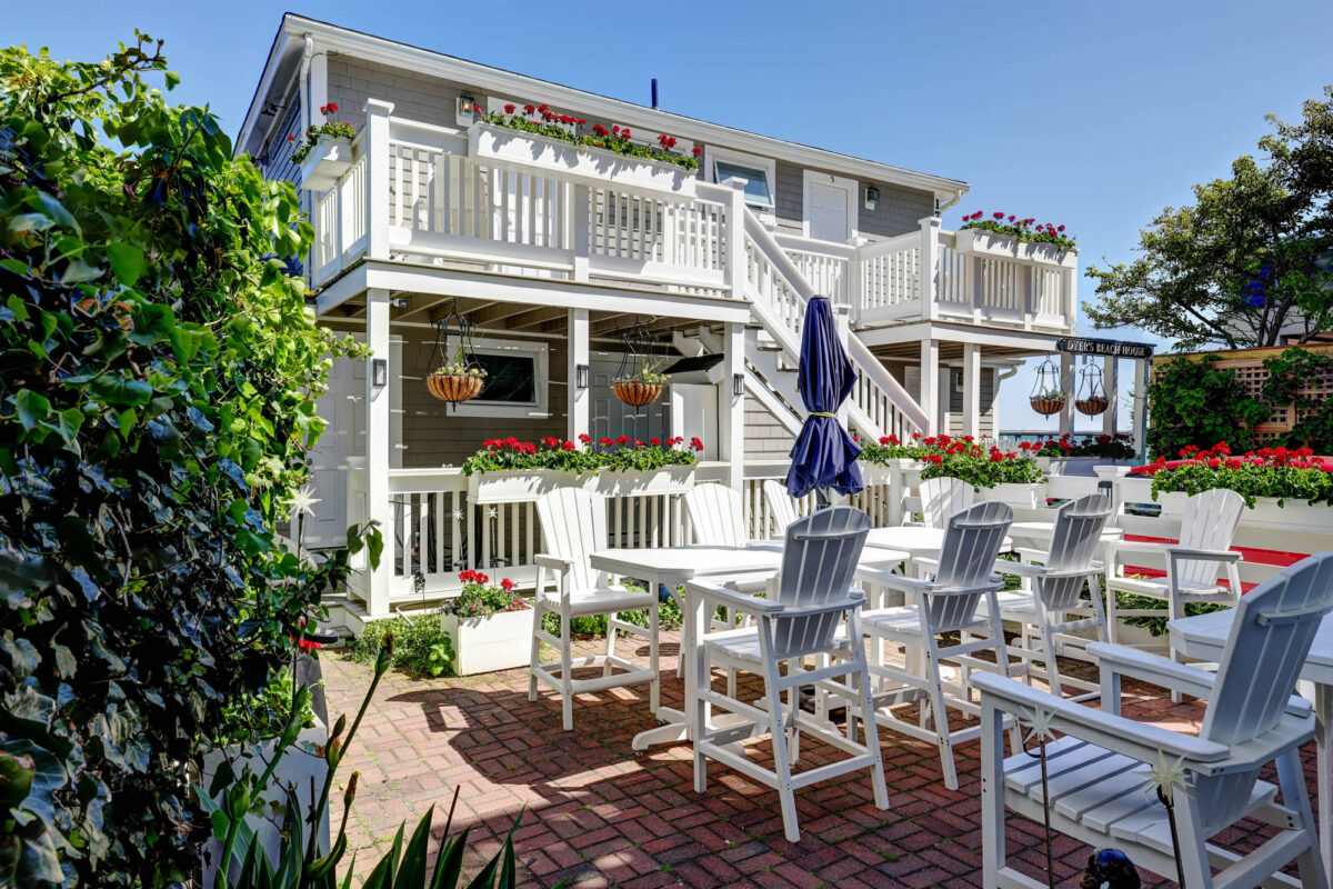 dyers-beach-house-provincetown-cape-cod-exterior-4