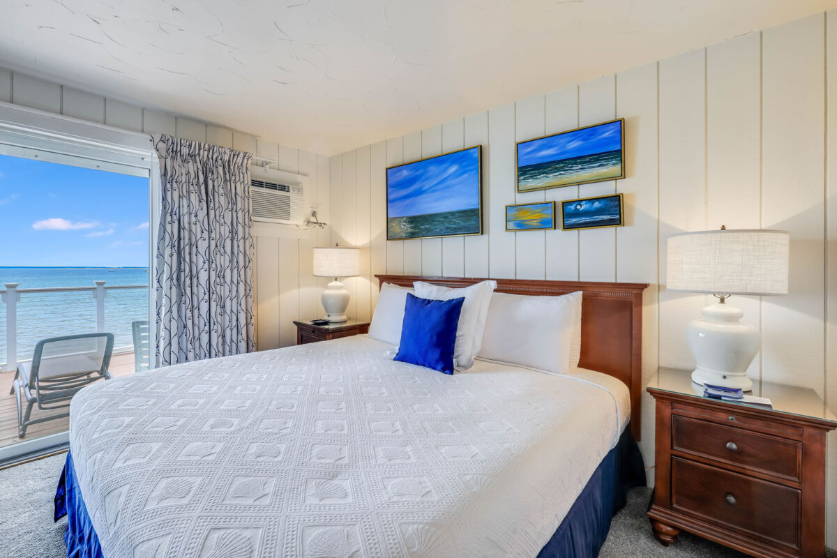 dyers-beach-house-provincetown-cape-cod-room-2f